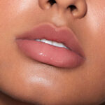 روغن لب آبرسان شیگلم SHEGLAM رایحه berry involved - Image 2