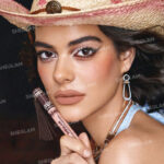 رژلب مایع مات شیگلم SHEGLAM مدل Live To Roam Epic Adventure رنگ ALL ABOARD - Image 4