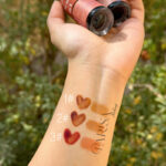 تینت لب قهوه ای اسنس مدل Born With Love - Image 2