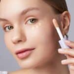 کانسیلر درمانی پاستل PASTEL حاوی کرم دور چشم مدل Hydrating Satin Concealer کد 65 - Image 3
